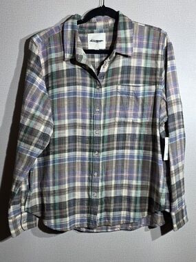 Classic Plaid Button-Up Shirt in Multicolor